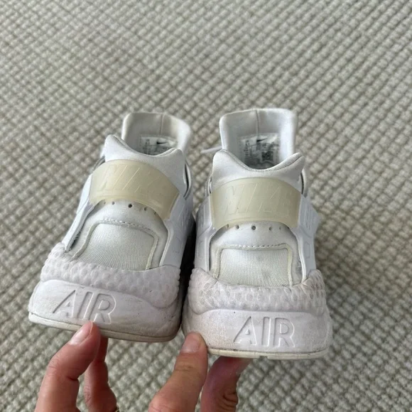 Nike Huarache Sneakers - Picture 3 of 5